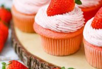 Decadent Strawberry Cheesecake Cupcakes