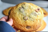 Irresistibly Thin and Crispy Chocolate Chip Cookies