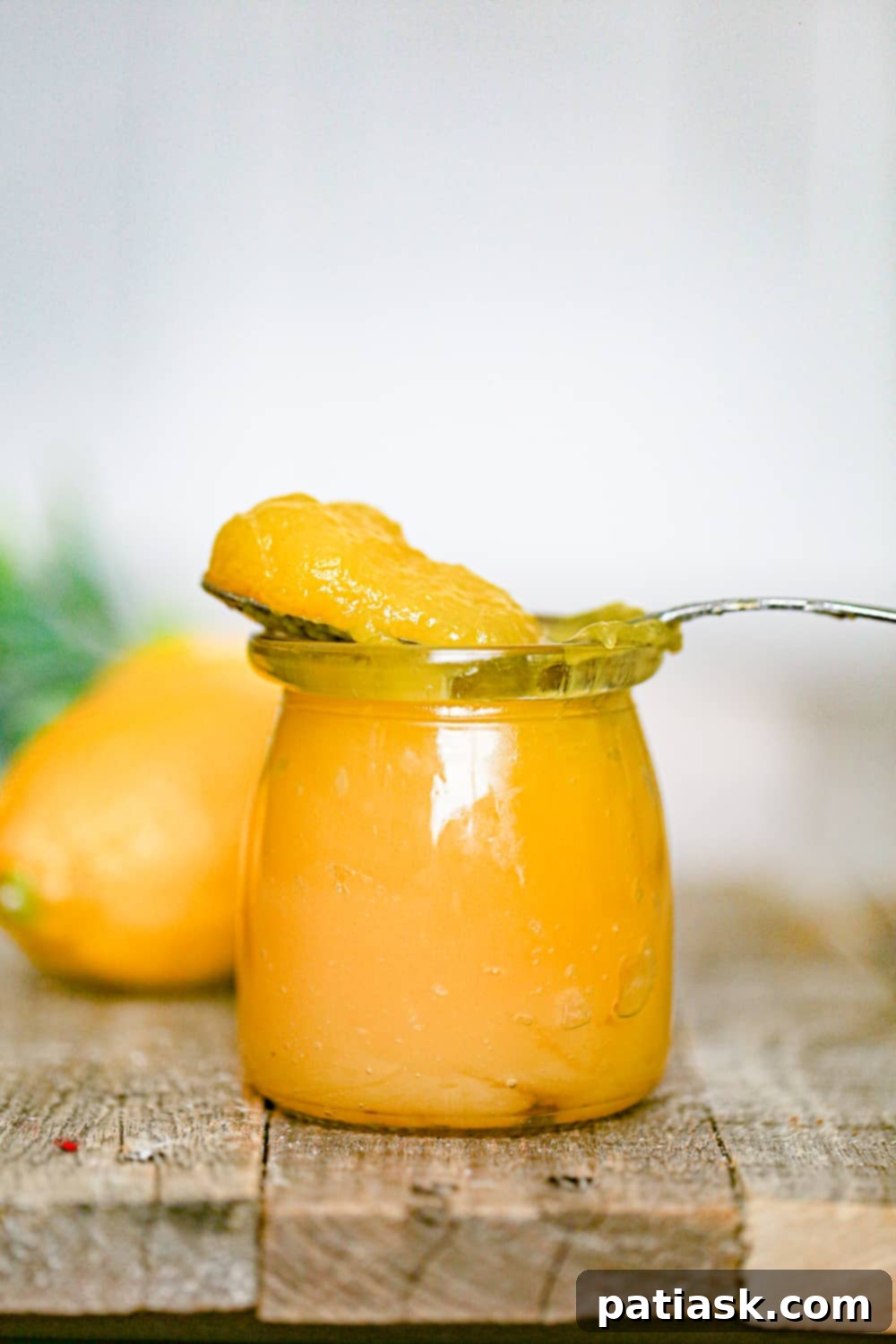 Microwave Lemon Curd in Minutes 1 featured 1944