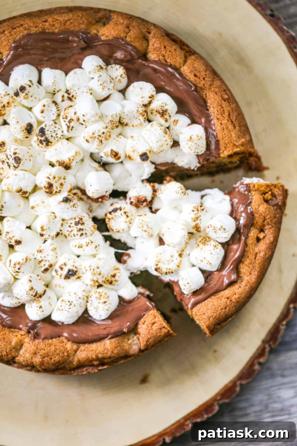 S'mores Cookie Cake 1 featured 201627