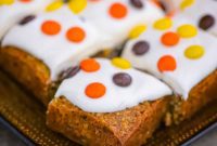 Reese’s Pieces Oatmeal Cream Pie Dream Bars