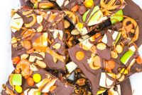 Caramel Apple Pretzel Crunch Bark