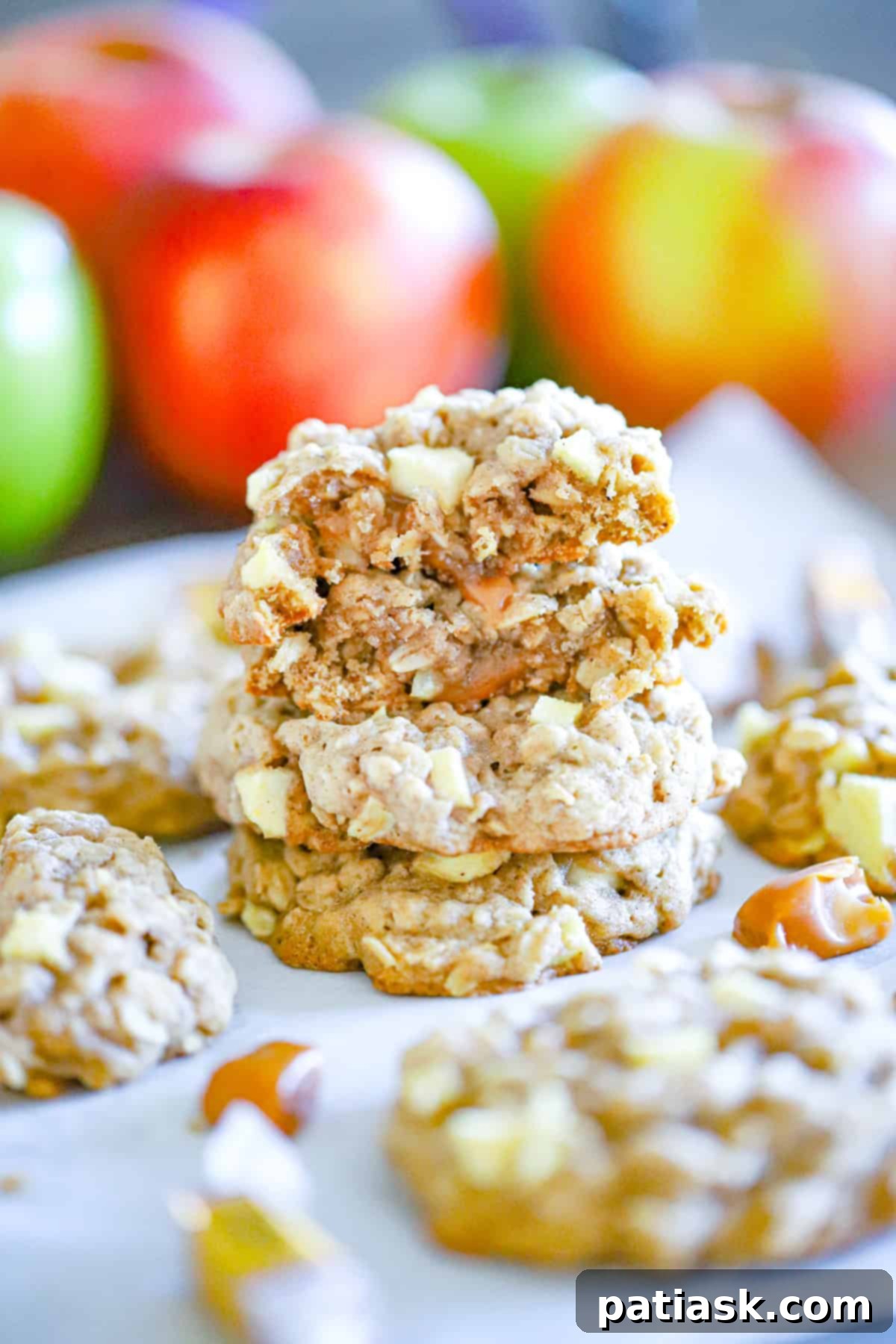 Chewy Caramel Apple Oatmeal Cookies 1 featured 232346