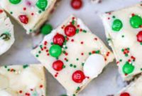 Festive White Chocolate Marshmallow Fudge