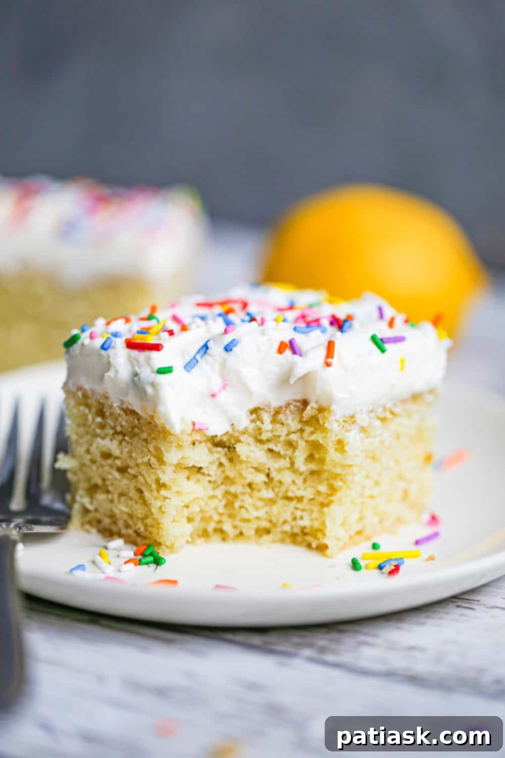 Zesty Lemon Cake 1 featured 236509