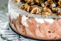 Reese’s Puffs Crunch Sundae Cake