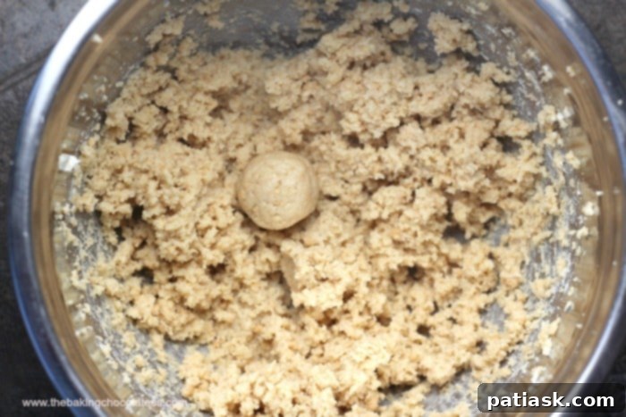 Golden Oreo Cupcake Truffles 5 oreo cookie ball and dough