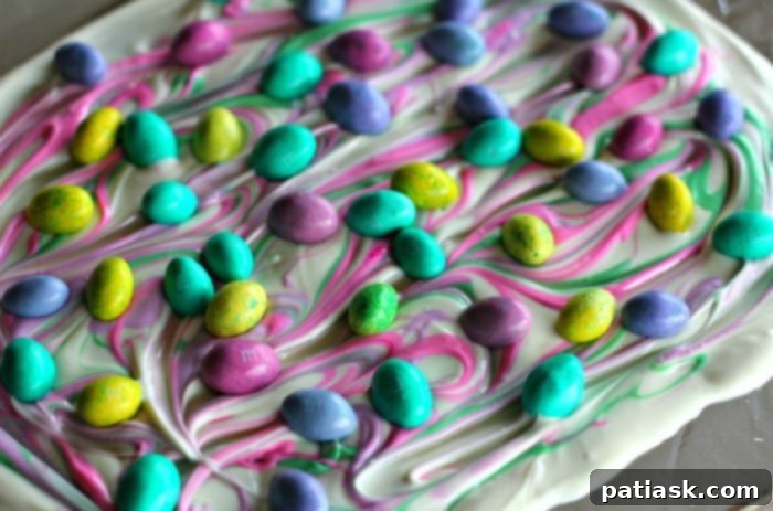 M&M® Easter Egg Chocolate Bark #mmschocolate #DoveChocolateUS #sponsored #ad