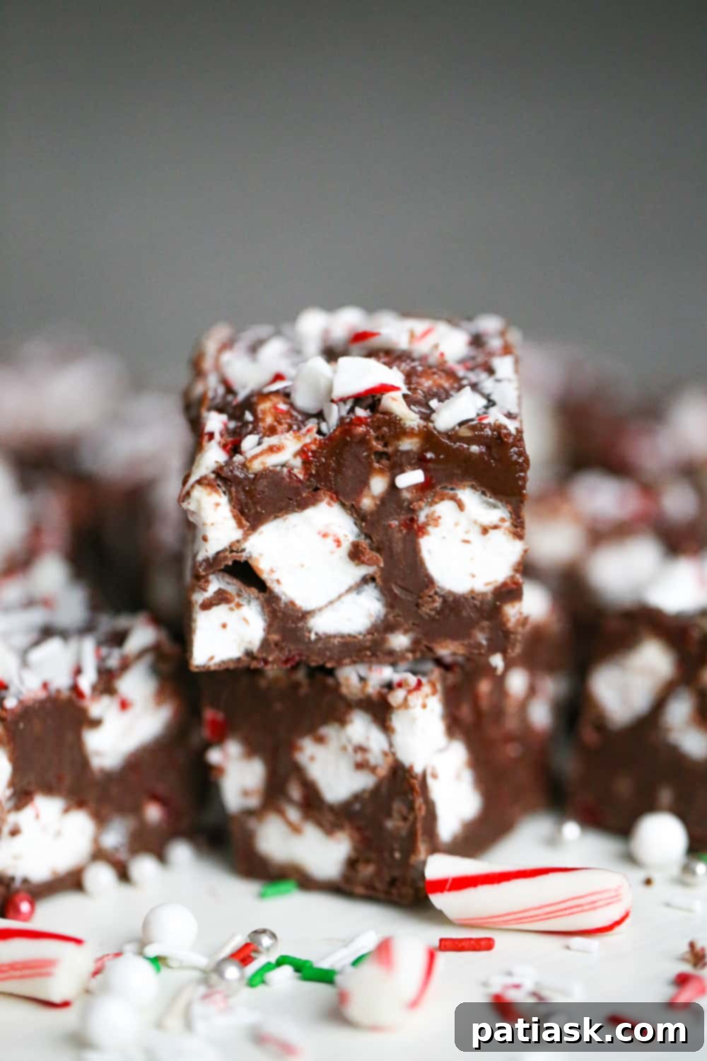 Peppermint Cloud Fudge 4 simple peppermint fudge with marshmallows