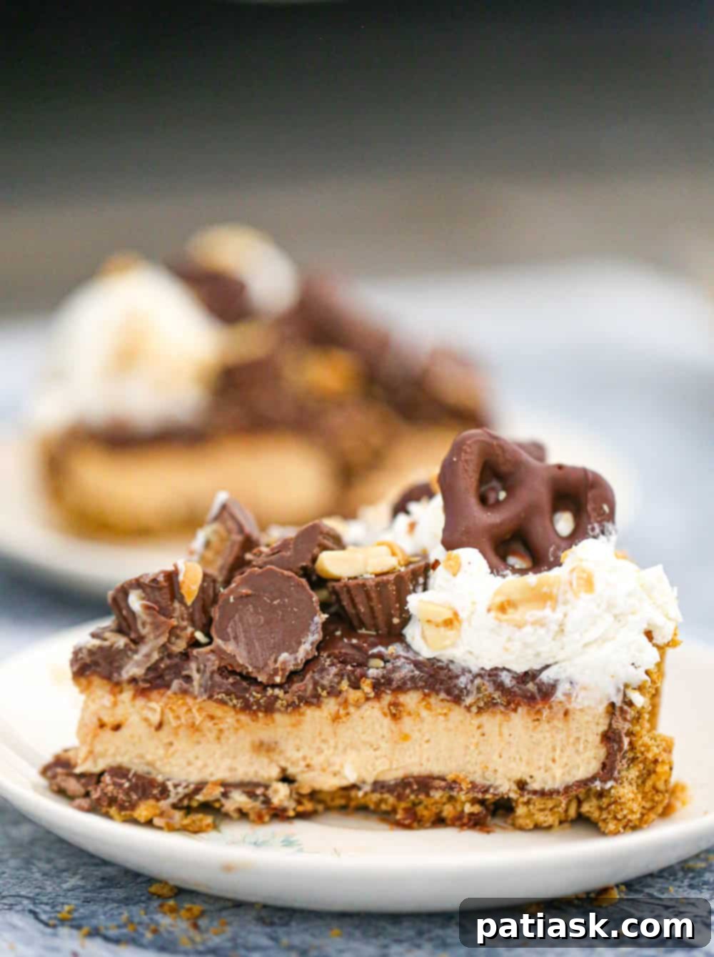 chocolate peanut butter pie - how to make pretzel pie crust