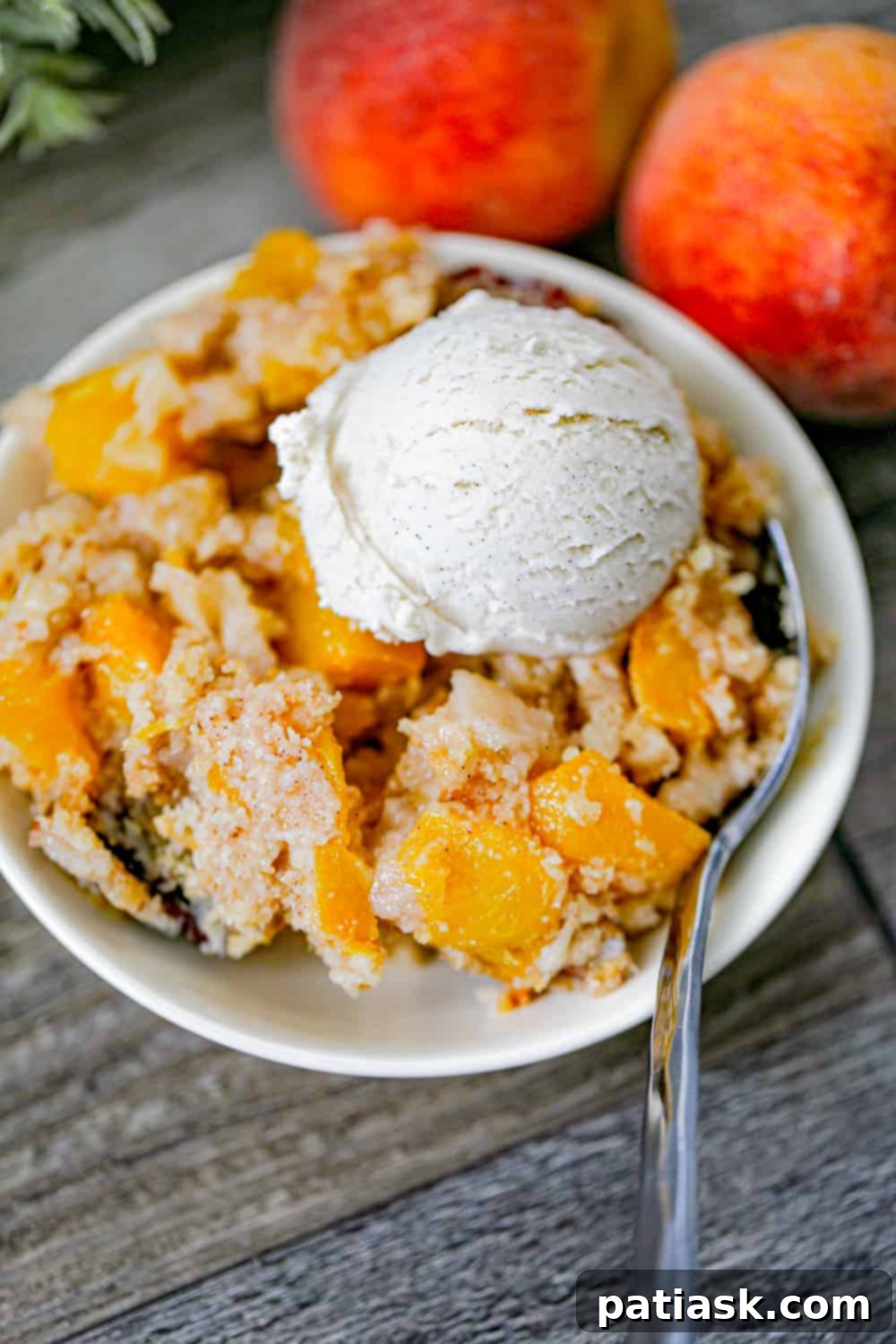 Effortless Peach Bake 4 peach dump cake recipe