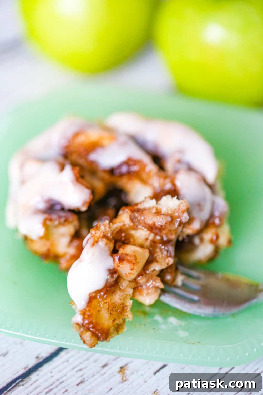 Easy No Yeast Apple Cinnamon Rolls