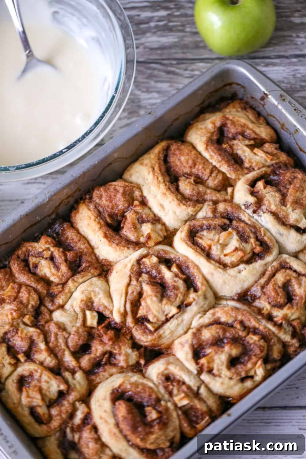 Easy No Yeast Apple Cinnamon Roll recipe
