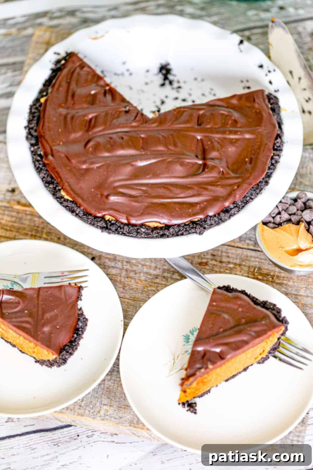 buckeye pie recipe peanut butter chocolate pie sliced
