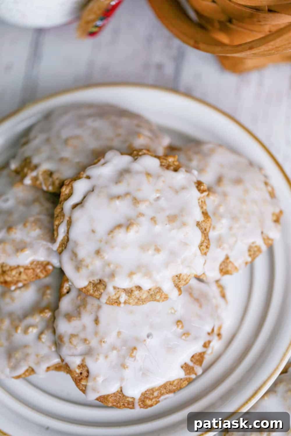 Luscious Vanilla Frosted Oatmeal Cookies 2 Iced Oatmeal Cookies