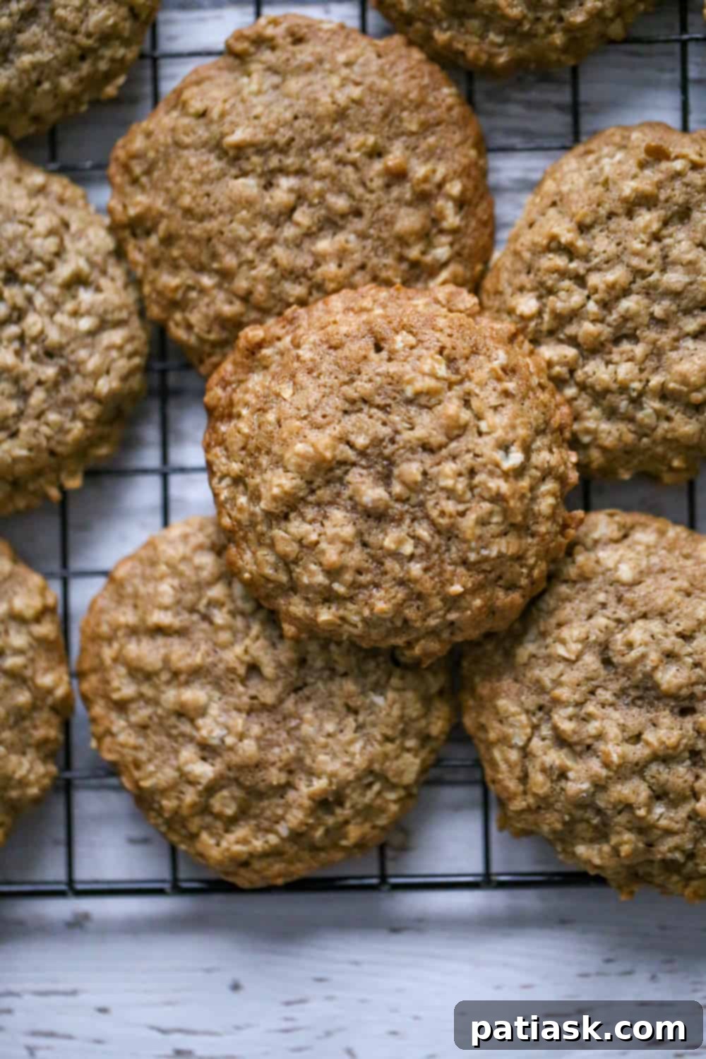 Luscious Vanilla Frosted Oatmeal Cookies 4 old fashioned oatmeal cookies