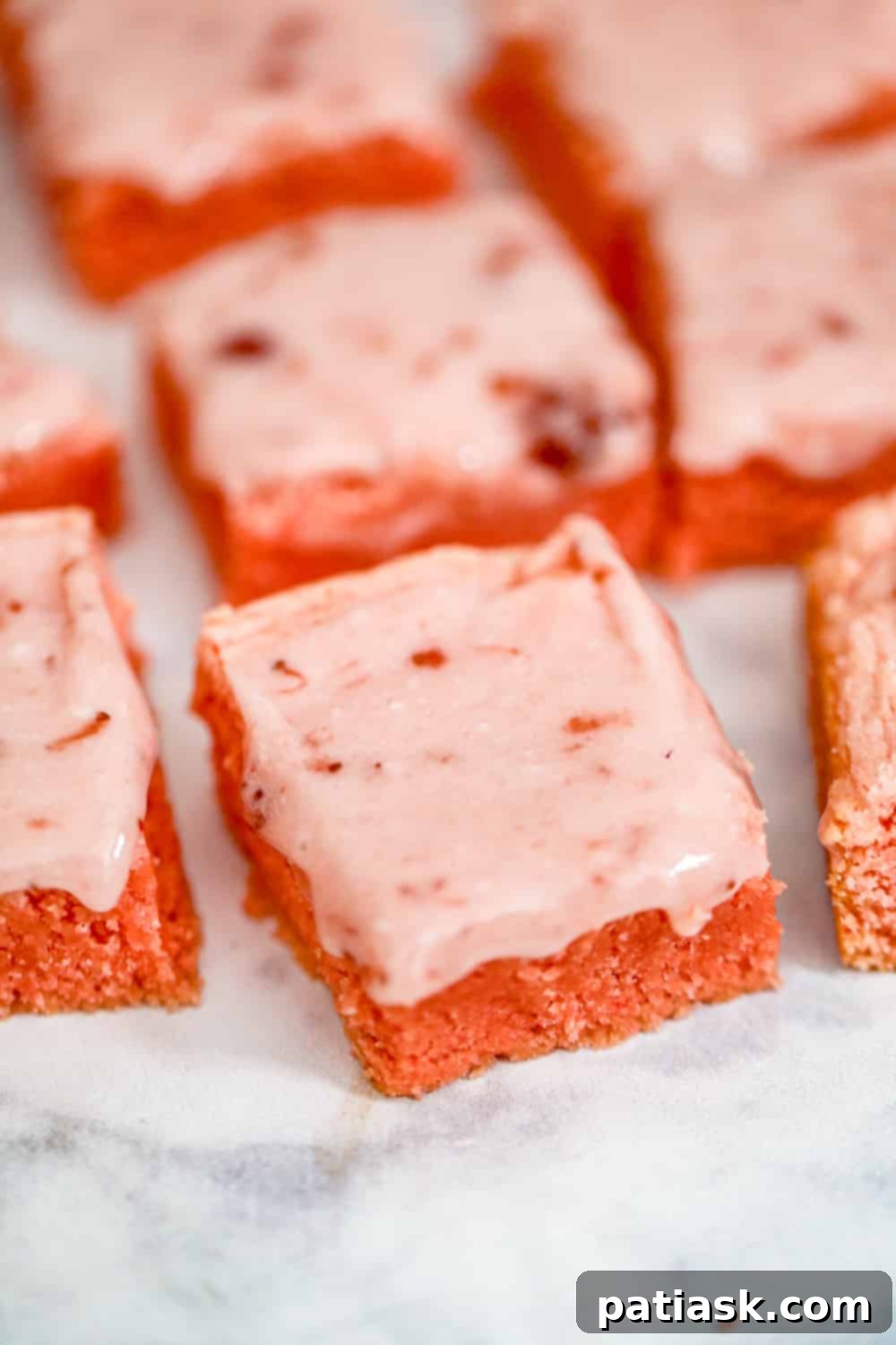 Super Easy Strawberry Brownies