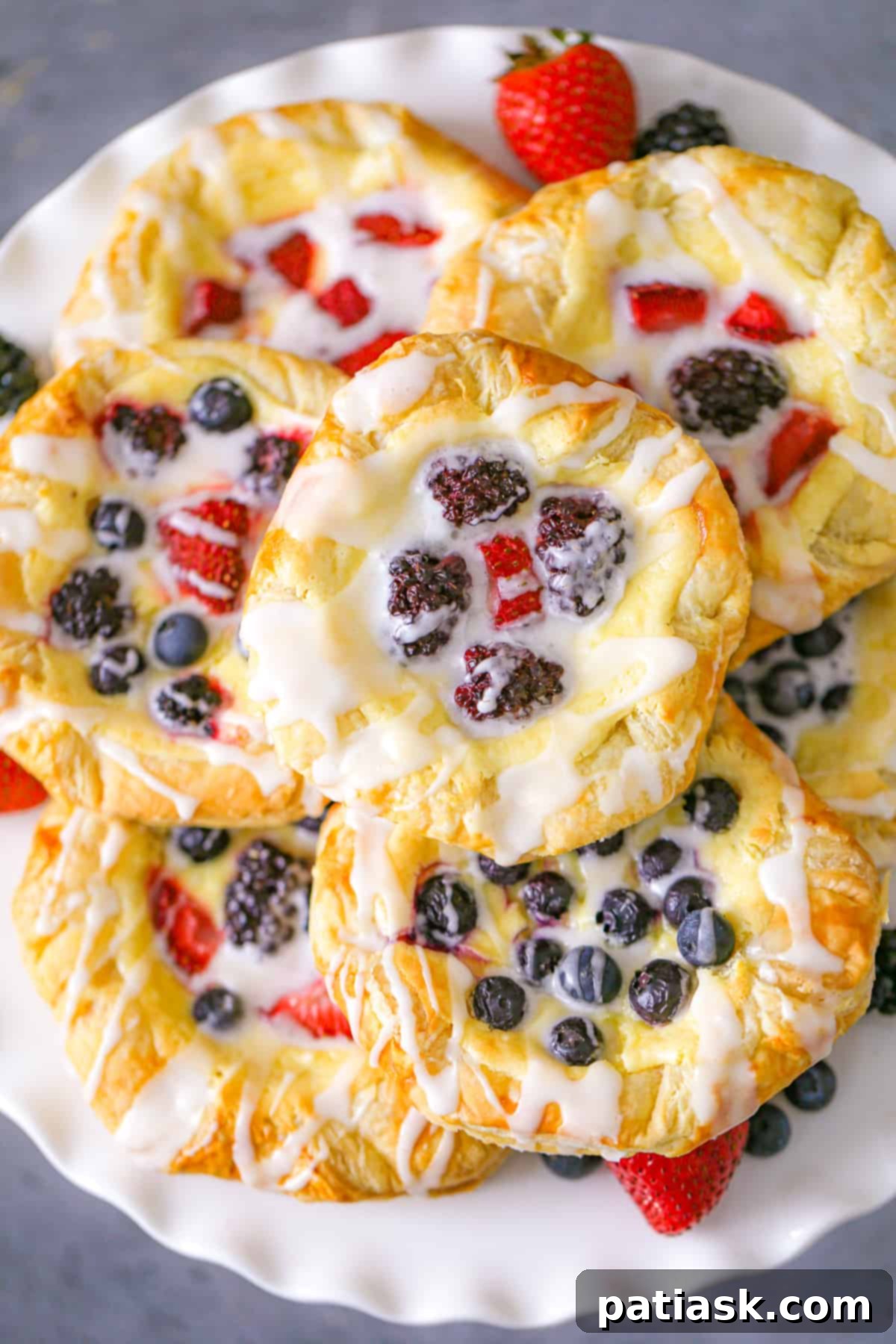 Flaky Cream Cheese Puff Pastry Danishes 3 cream cheese danish with puff pastry pastries dessert
