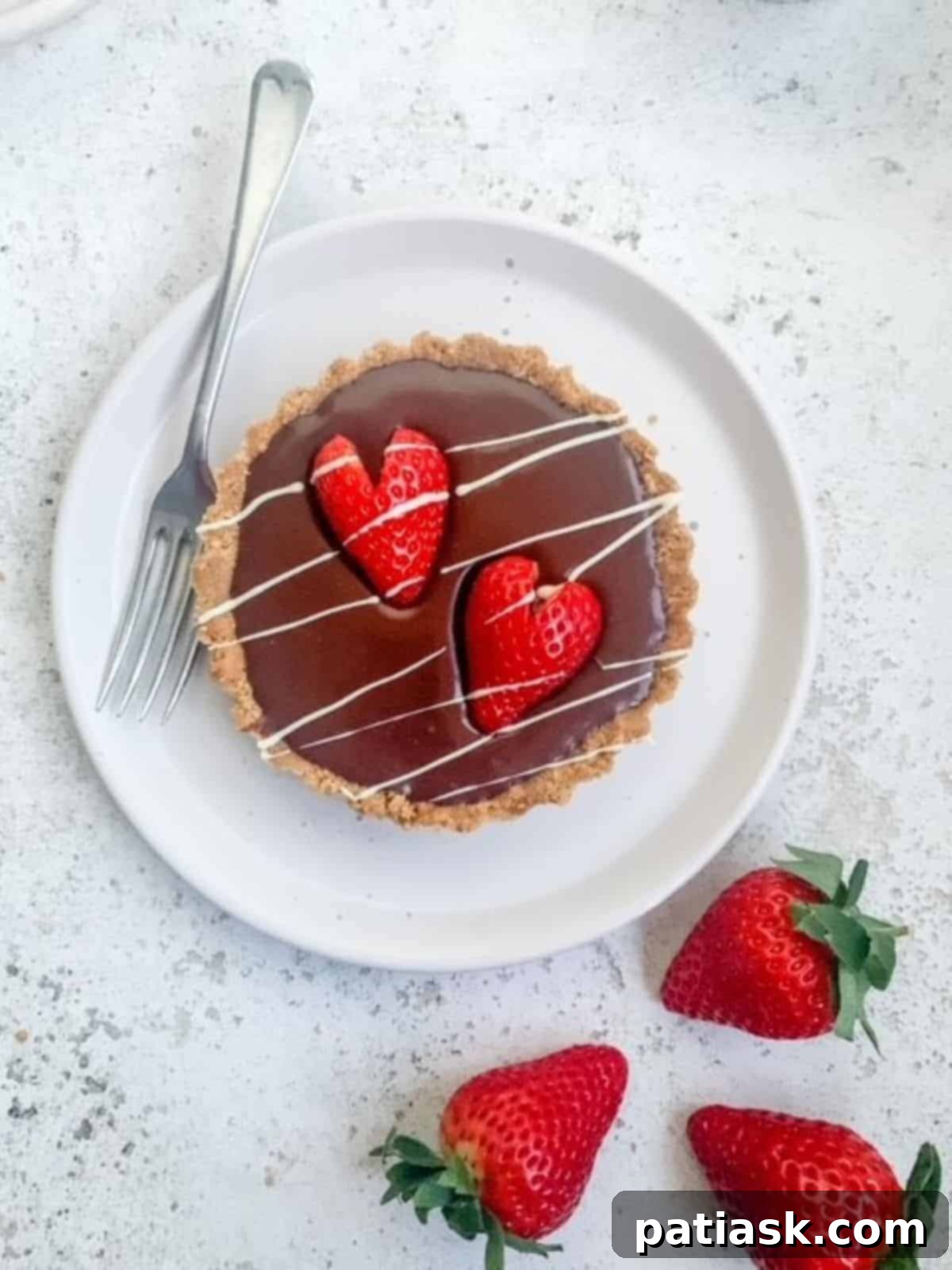 chocolate strawberry tart