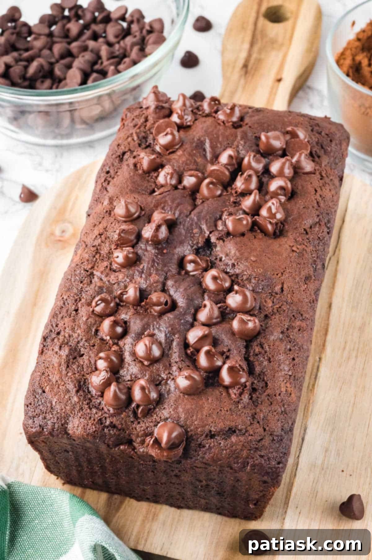 zucchini bread - best chocolate dessert recipes