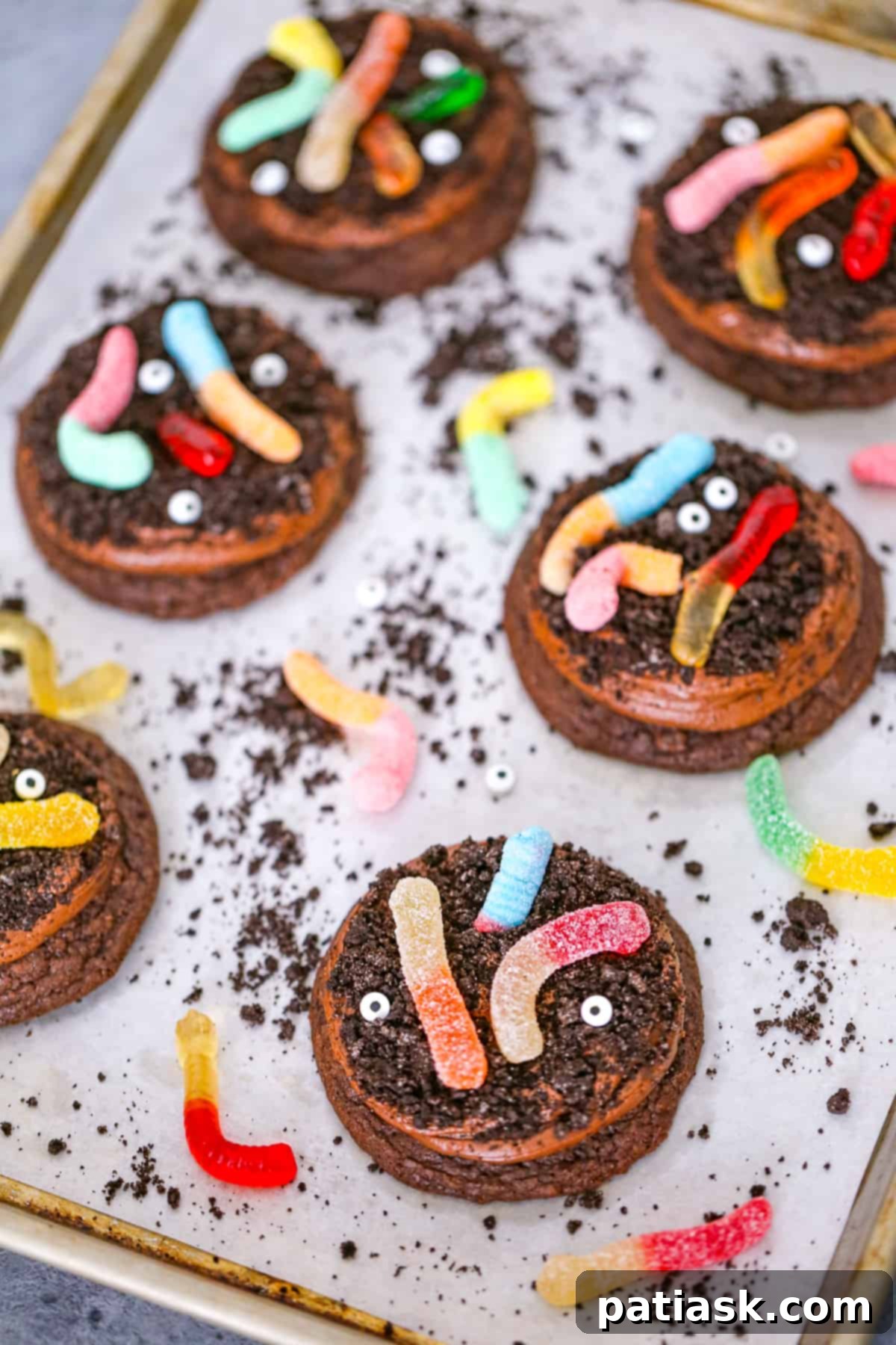 Wormy Dirt Brownie Cookies 4 Gummy Worm Dirt Brownie Cookies recipe chocolate frosting halloween dessert