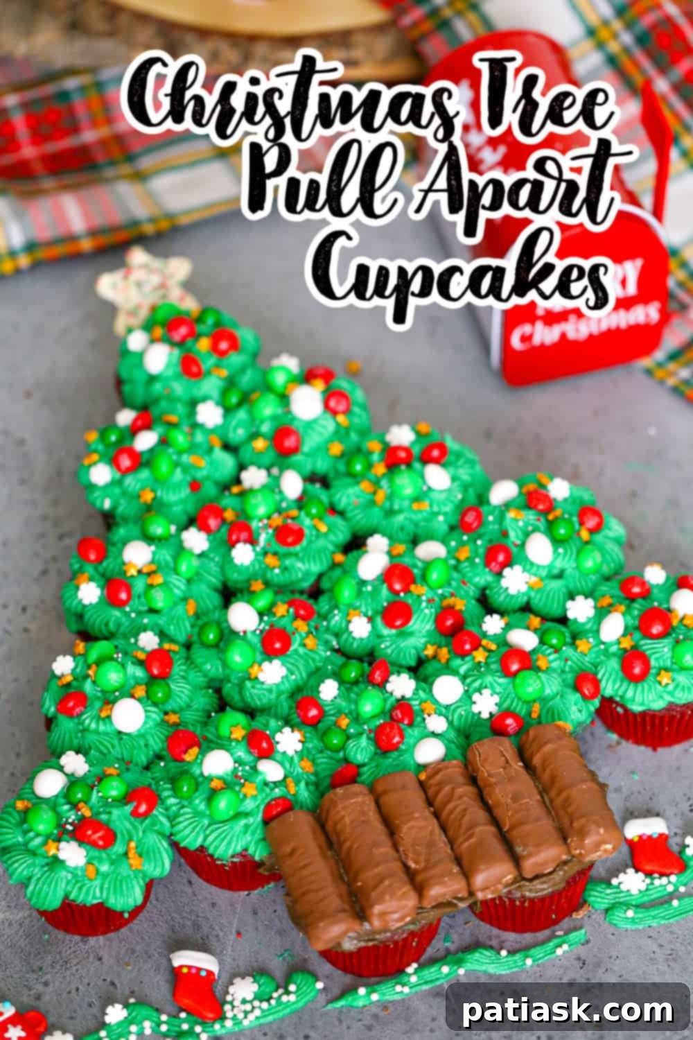Christmas Tree Pull-Apart Cupcakes 8 Christmas Tree Pull Apart Cupcakes Cake recipe party dessert