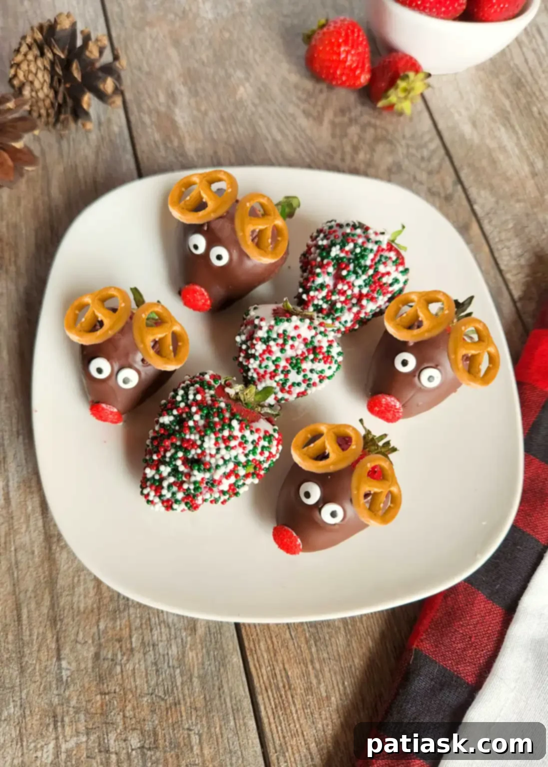 Cute Christmas Chocolate Covered Strawberries decorated as Rudolph