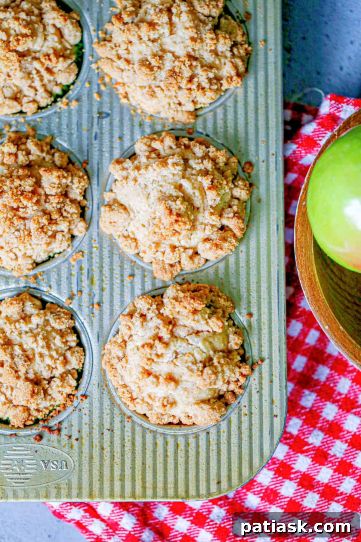 Irresistible Crumble Topping Recipe 5 Apple Crumble Muffins with best topping recipe