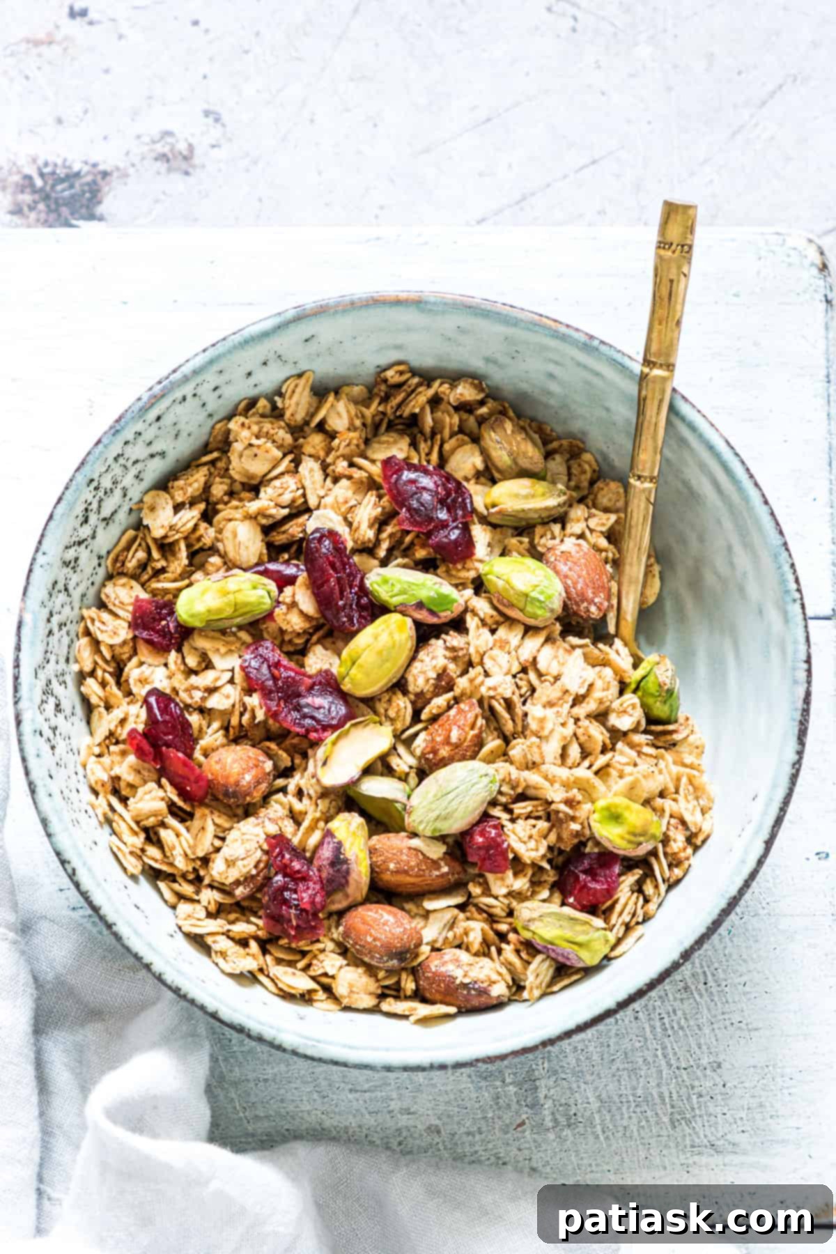 Christmas Gingerbread Granola, suitable for vegan and gluten-free diets.