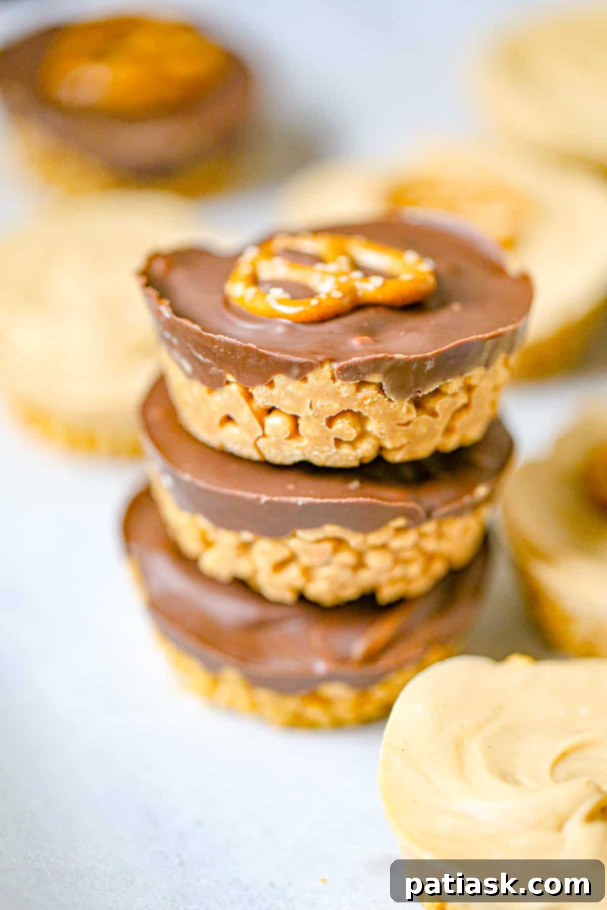 Healthy Peanut Butter Cup Quinoa Crisps 4 recipe for Healthy Peanut Butter Cup Quinoa Crispy Treats