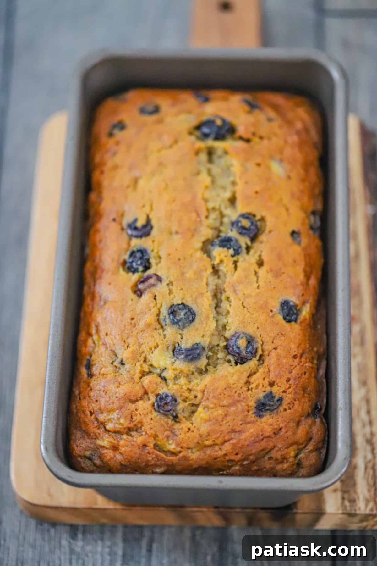 Effortless Blueberry Banana Bread 4 Easy and moist blueberry banana bread recipe - sliced