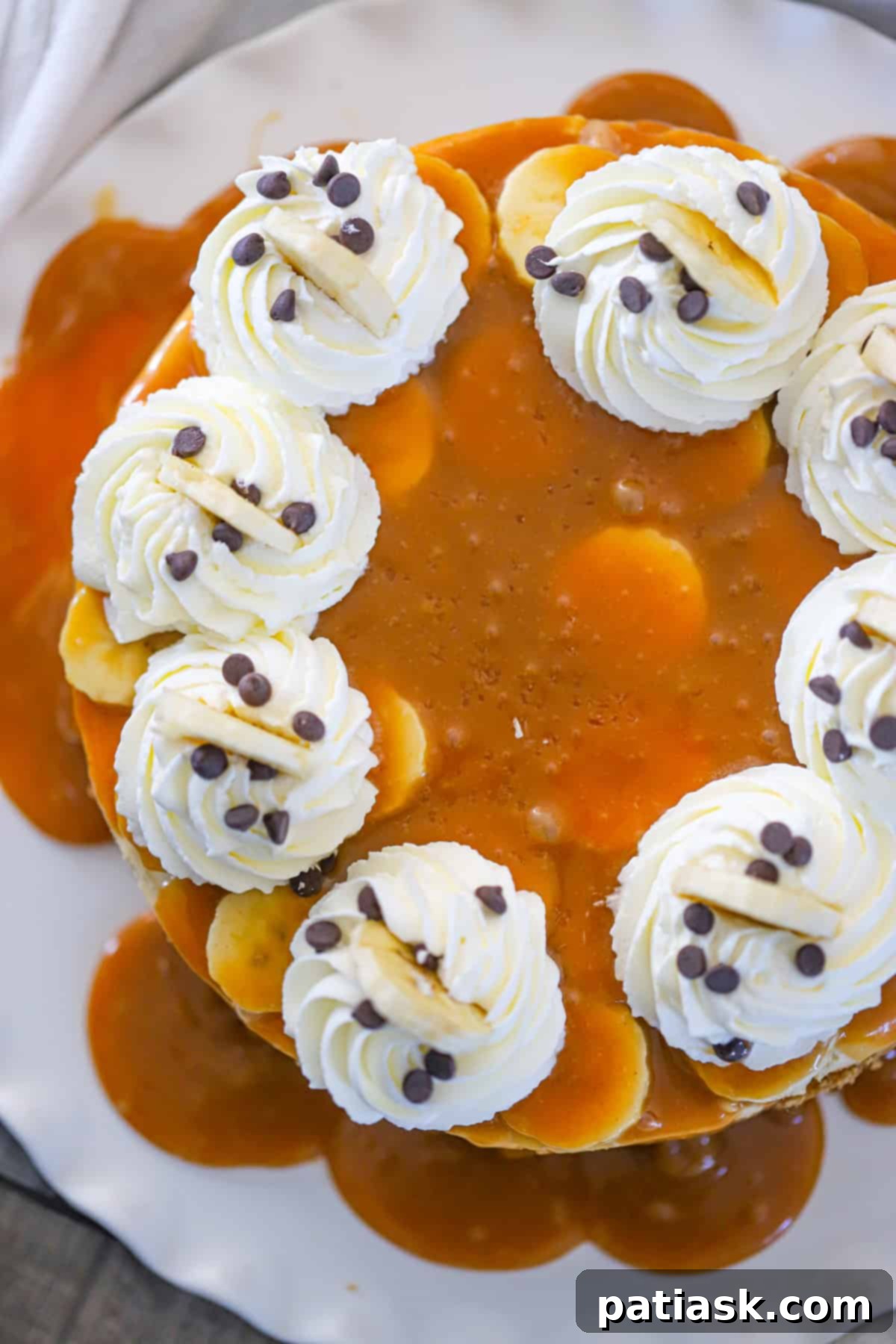 Luscious No-Bake Banoffee Peanut Butter Cheesecake 4 decadent dessert, a whole No Bake Peanut Butter Banoffee Cheesecake