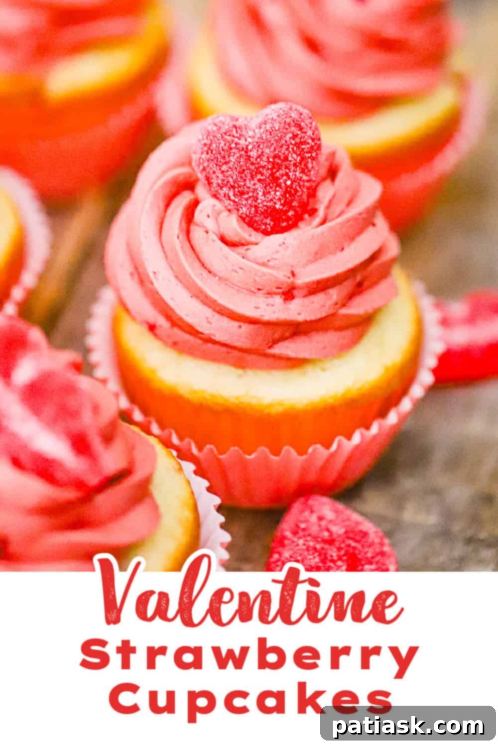 HOLIDAY PINK CUPCAKES