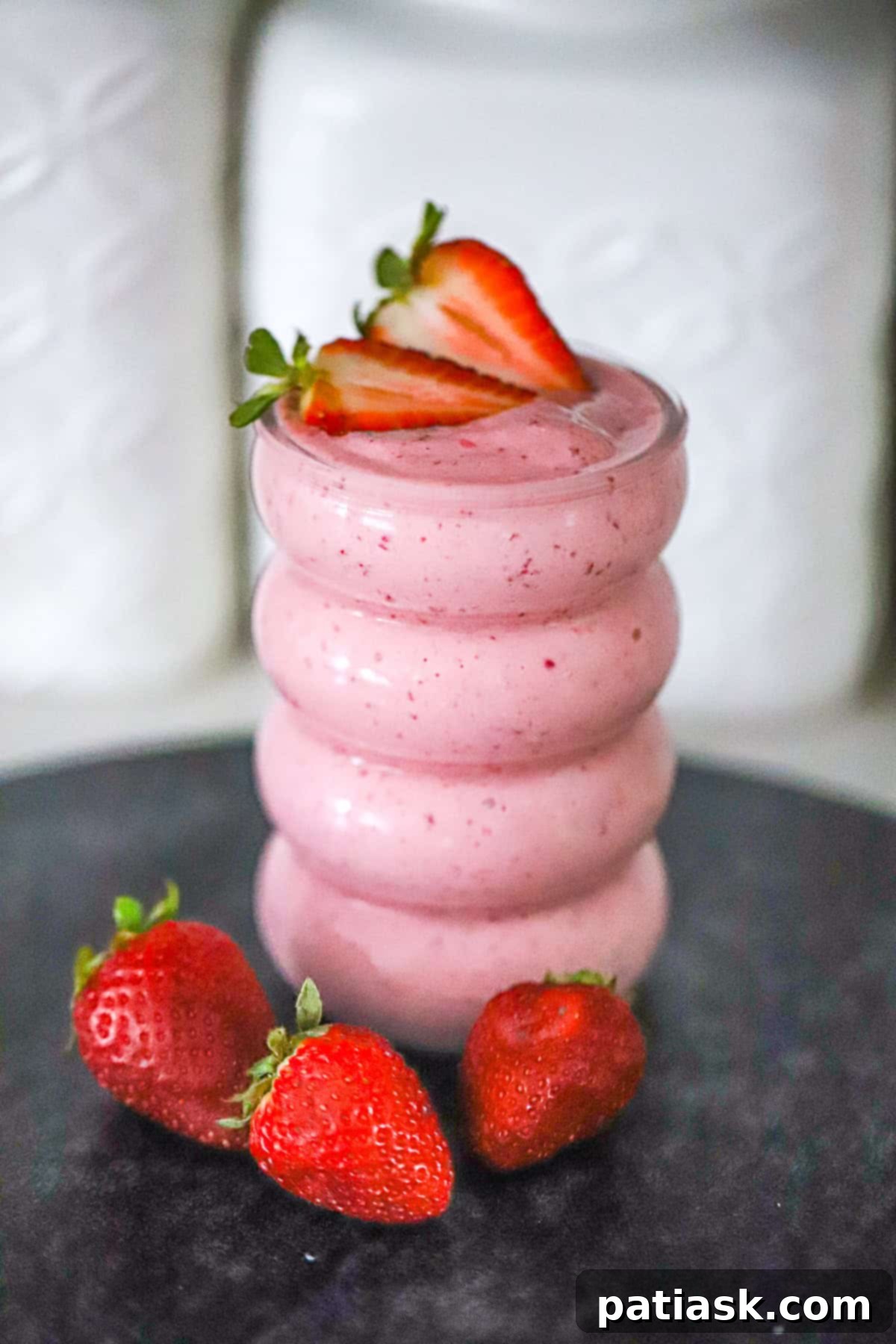 Strawberry Cottage Cheese Smoothie recipe healthy protein