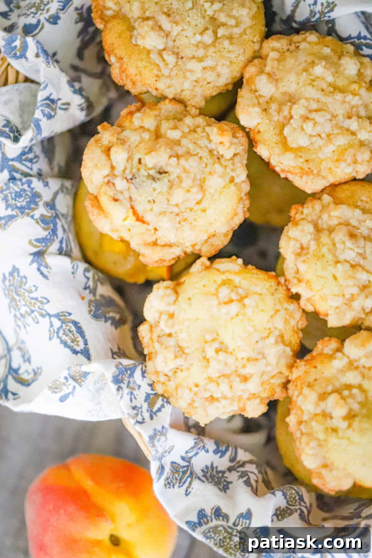 Juicy Peach Muffins with Optional Streusel 7 Delicious peach muffins recipe
