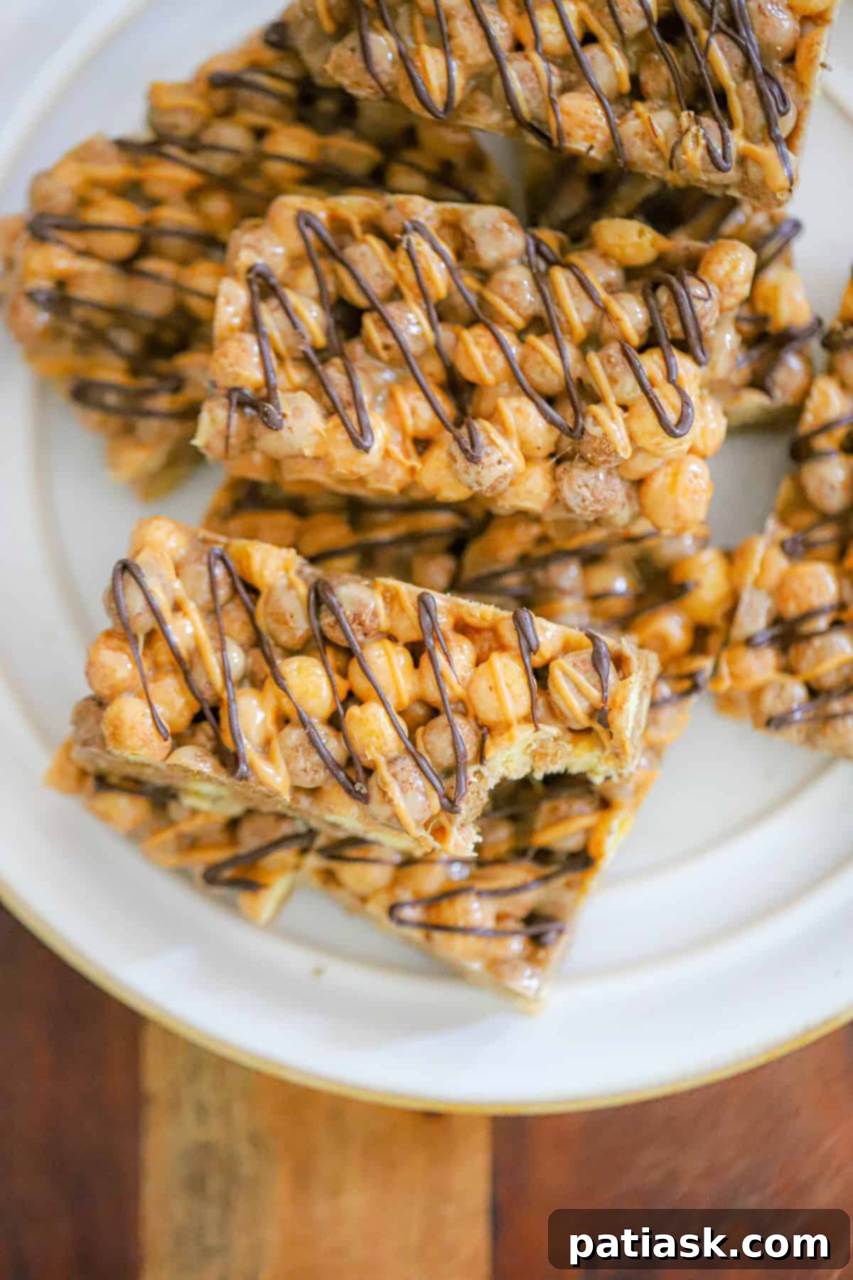 REESE'S PUFF BARS CEREAL RECIPE - A delicious no-bake treat with chocolate and peanut butter flavors.
