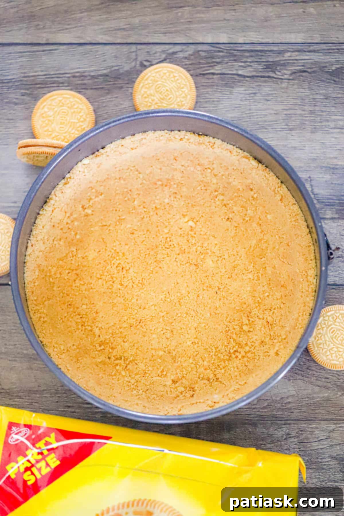 Golden Oreo Vanilla Dessert Crust 2 Vanilla Golden Oreo Cookie Crust - a buttery, sweet, and easy no-bake crust made with Golden Oreos and butter.