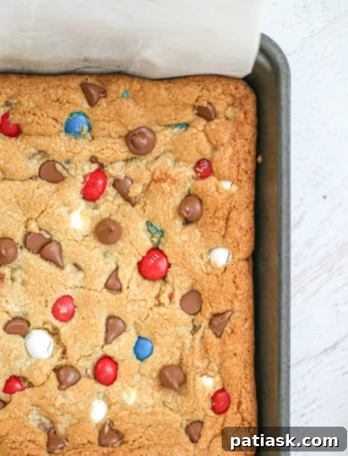Patriotic M&M Party Cookie Bars - m&m cookie bar recipe