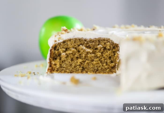 Moist Cinnamon Applesauce Cake 3 cinnamon applesauce Cake